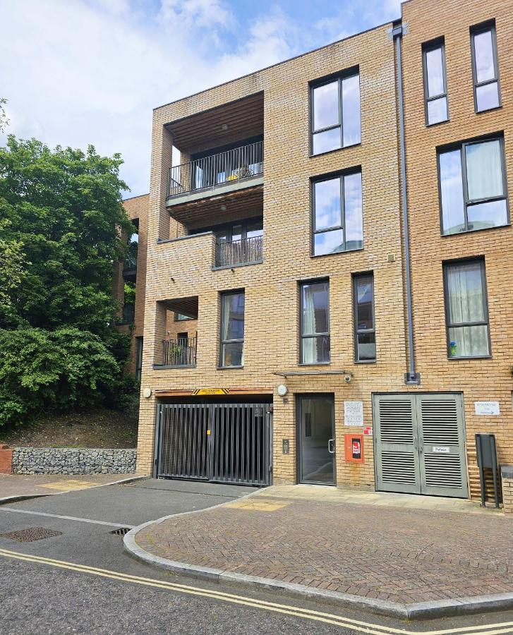 Centrally Located Spacious Flat Near Canary Wharf London Kültér fotó